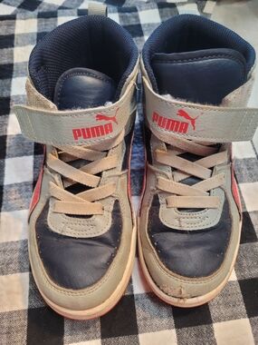 Puma Kids Navy, Light Gray and Red High-Top Sneakers  Size 1